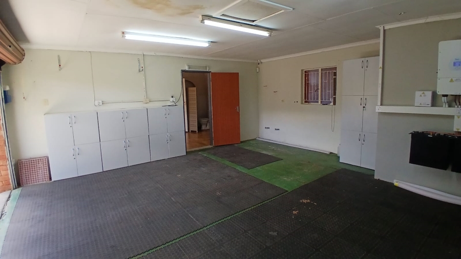5 Bedroom Property for Sale in Pellissier Free State